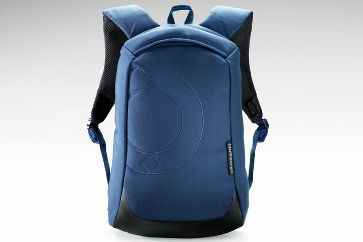 riutbag r15 hands on r10 front