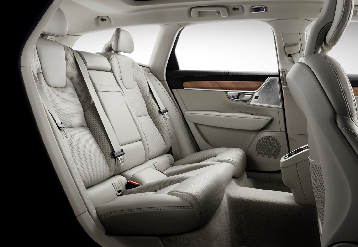 2017 Volvo V90