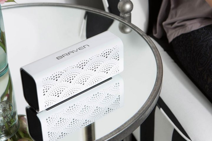 Braven-LUX-water-resistant-Bluetooth-speaker_