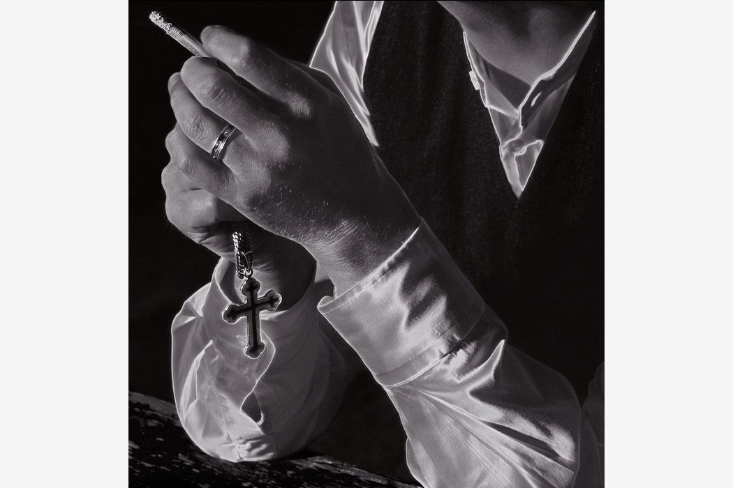 photographer markus klinko debuts unseen photos of david bowie by cross