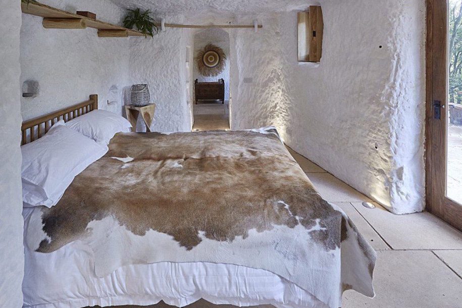 cave house europe rockhouse retreat 3