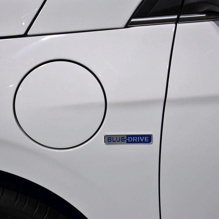hyundai ioniq electric hybrid dt geneva 6
