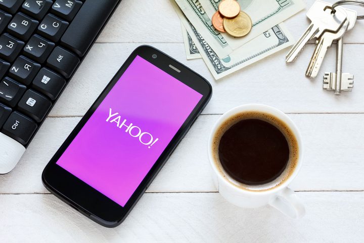 yahoo-mail-smart-phone-mobile-app-smartphone