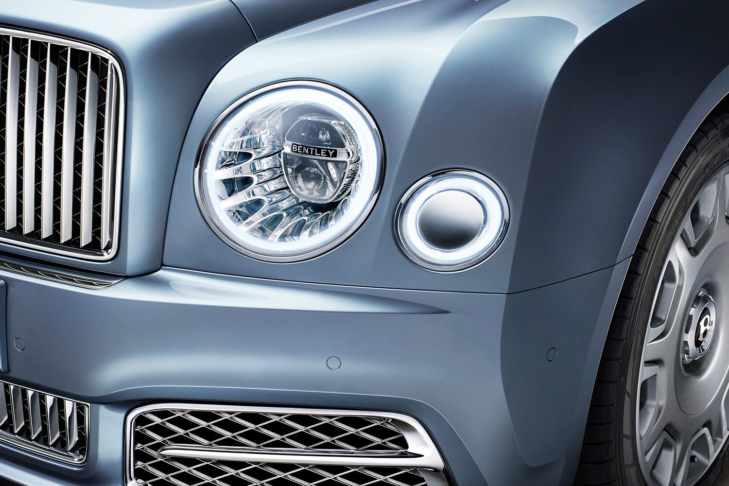 bentley engineering boss interview mulsanne headlight on