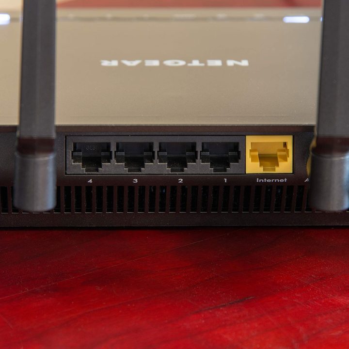 Netgear Nighthawk AC2600 router