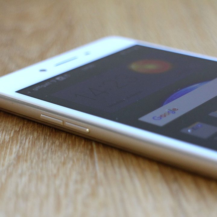 Oppo F1