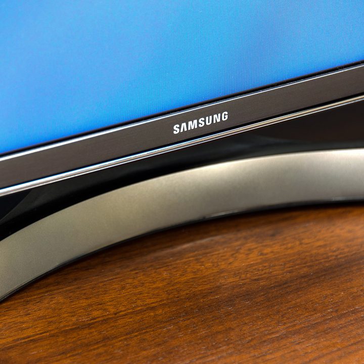 Samsung JS7000 SUHD TV