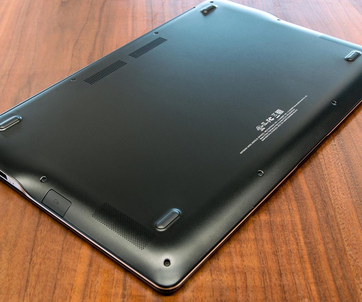 Samsung-Notebook-9-Pro-bottom
