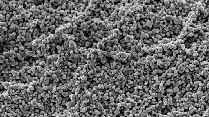 Self-cleaning clothing possible with nanostructure textile from RMIT