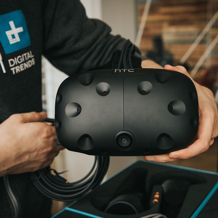 HTC VIVE