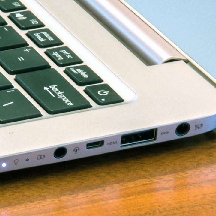 Asus Zenbook UX305UA