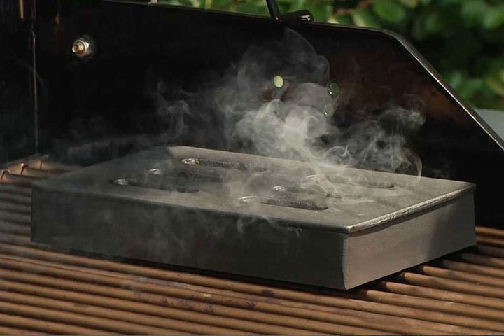 Onward-GrillPro-00150-—-Cast-iron-smoker-box