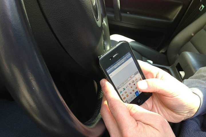 texting-while-driving