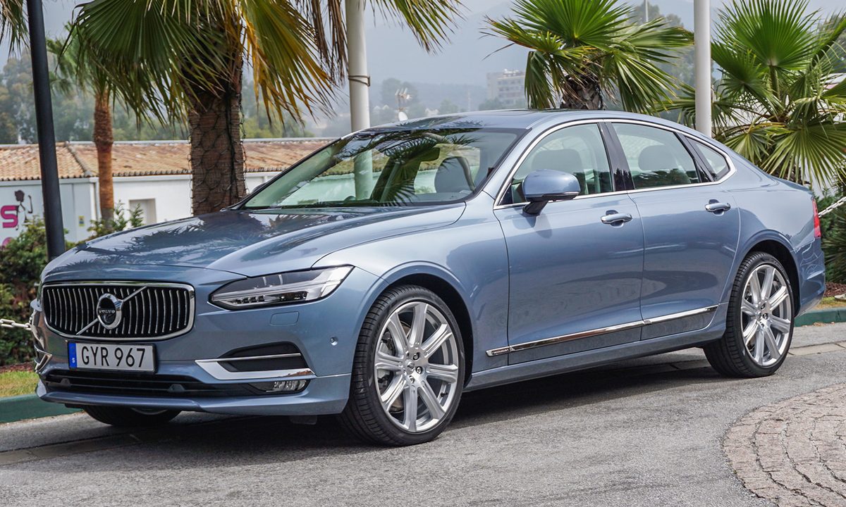 2017 Volvo S90