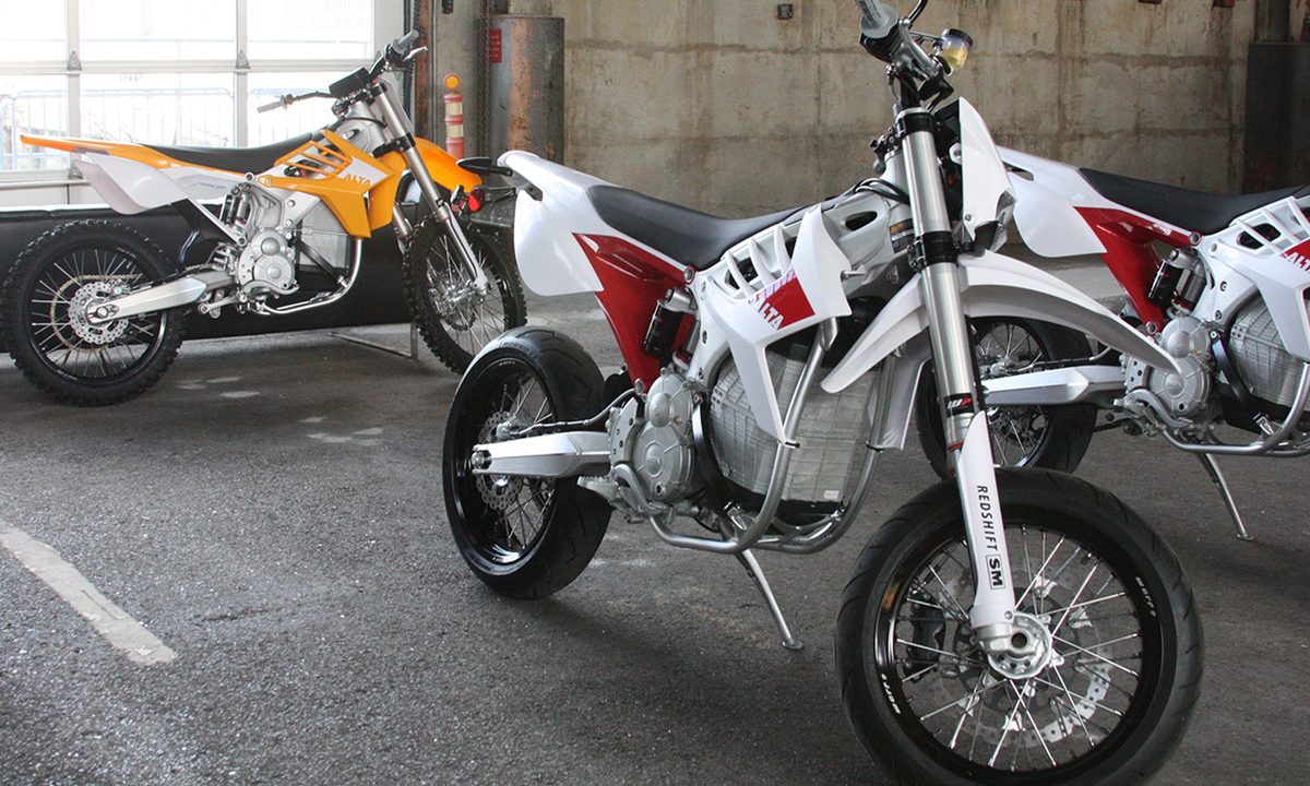 alta motors redshift supermoto first ride sm  7 feat