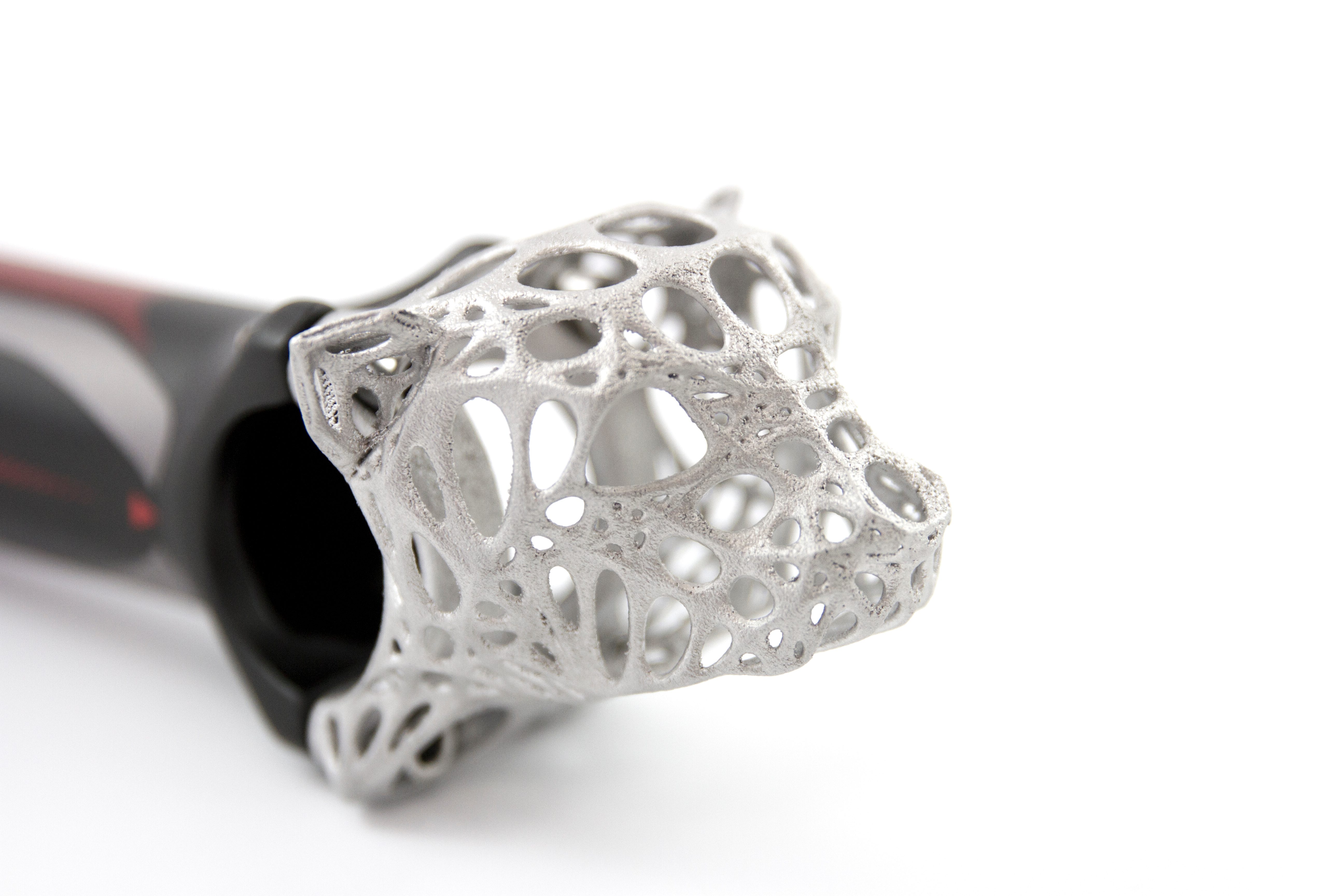 imaterialise aluminum 3d printing cheetah bike stem by nils faber  002
