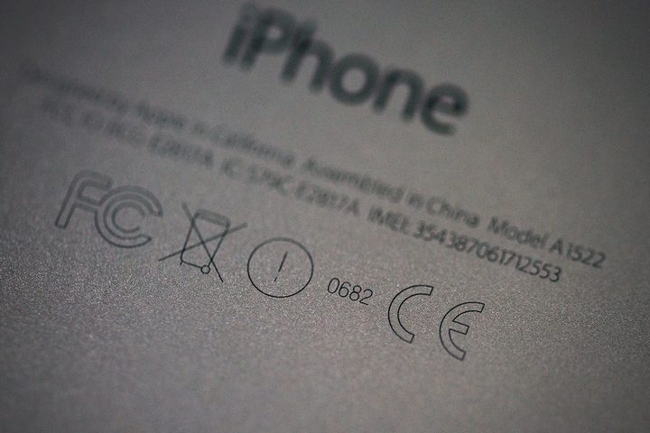 iphone-ce