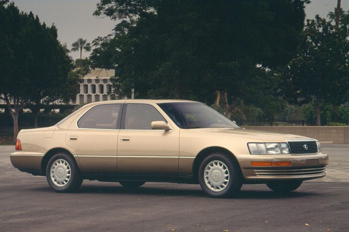 Lexus LS400