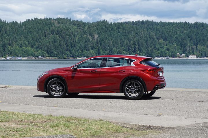2017 Infiniti QX30
