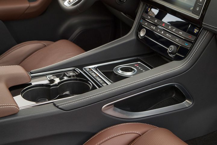 2017 Jaguar F-Pace