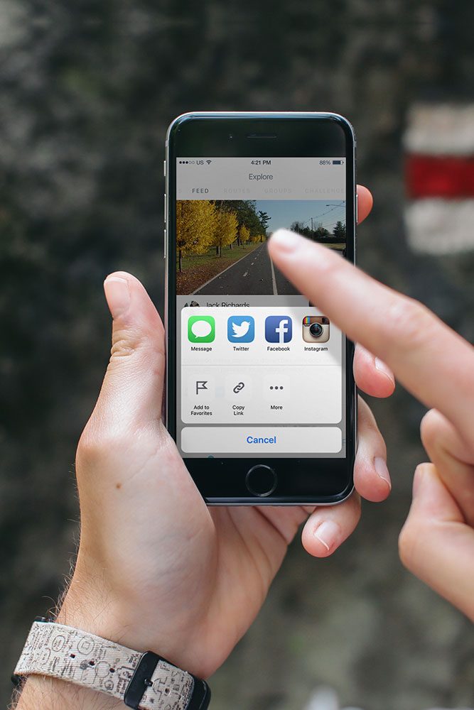bycle case and app turns iphone into bike computer for tracking rides app4