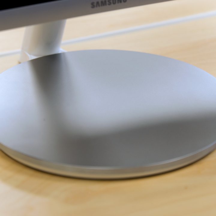 Samsung CF591