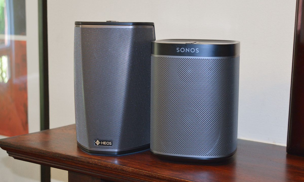 Denon HEOS 1 (left) and Sonos Play:1 (right)