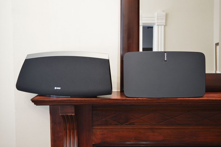 Denon HEOS 7 (left) and Sono Play:5 (right)