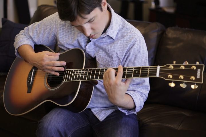 Yamaha-TransAcoustic-Guitar-0001