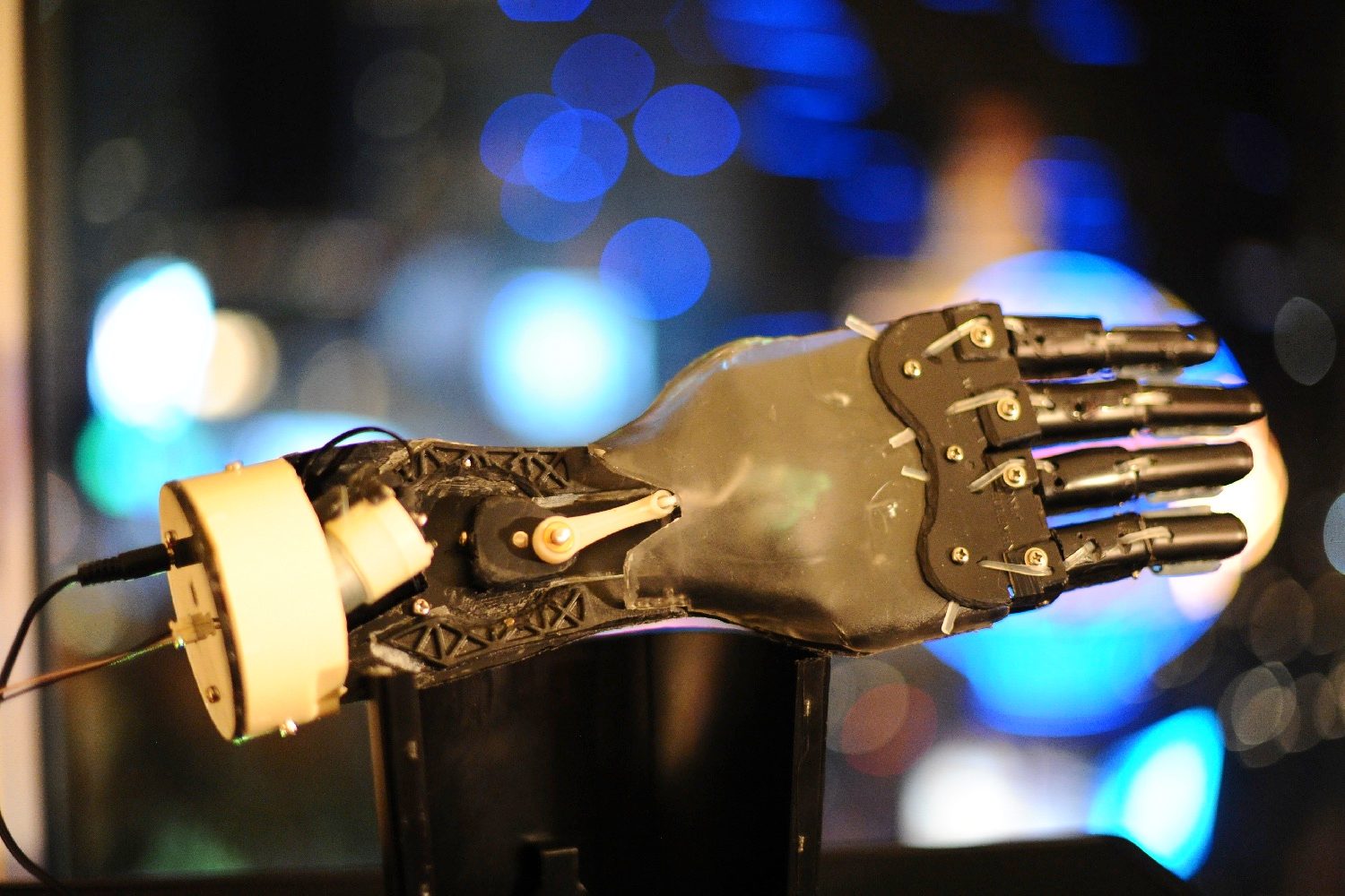 coffee maker bionic hand dsc 5843