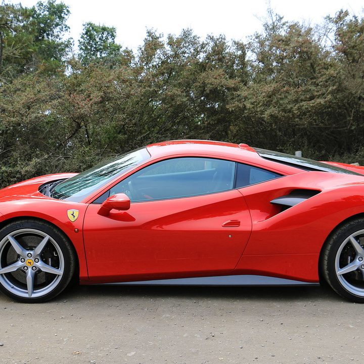 Ferrari 488 GTB Hands On