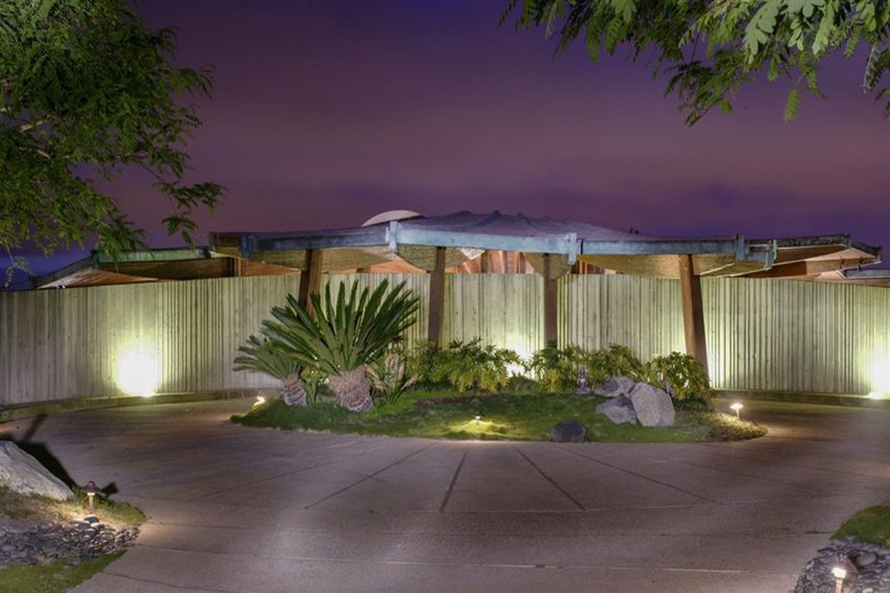 three million dollar house has bloomed flower roof flowerhouse7