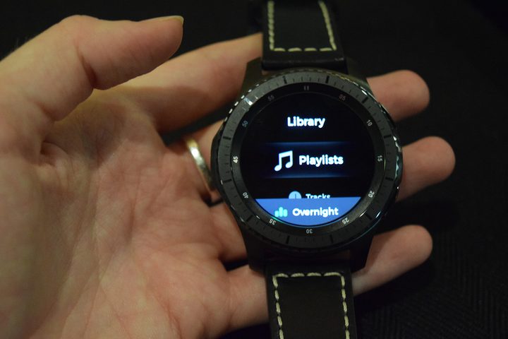 Hands-on--Samsung-Gear-S3-Classic-and-Gear-S3-Frontier-_0301