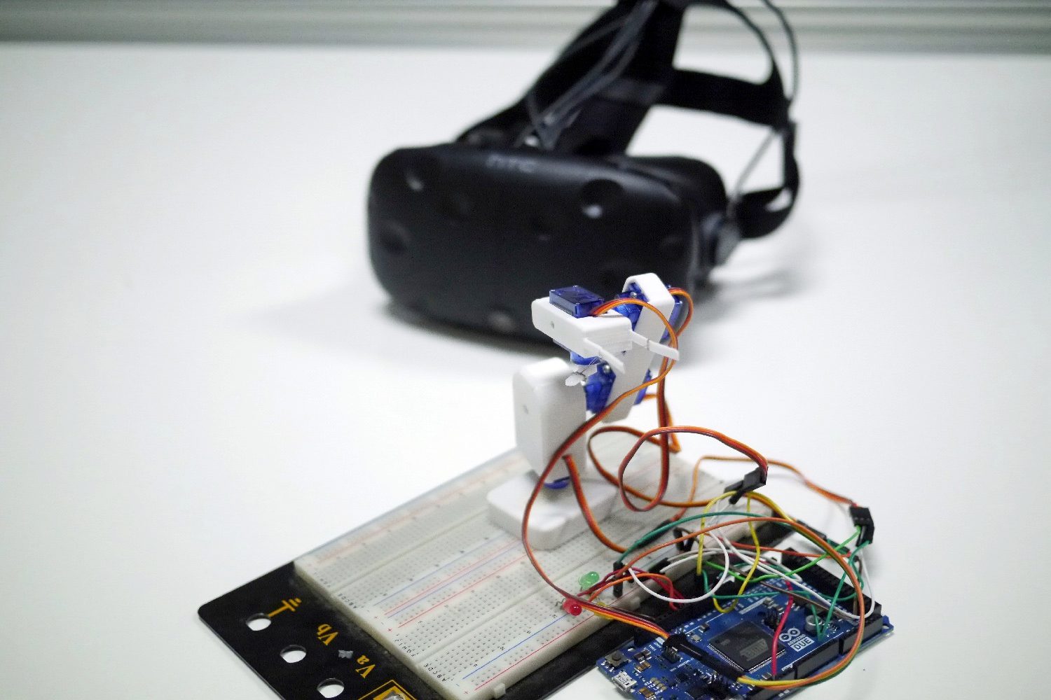 virtual reality robot arm headset and 1