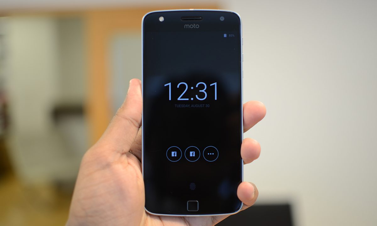lenovo moto z play droid hands on and hasselblad mod 12