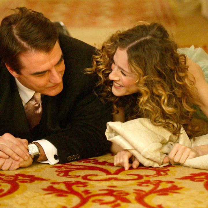 Mr. Big and Carrie on the floor laughing in Sex and the City.