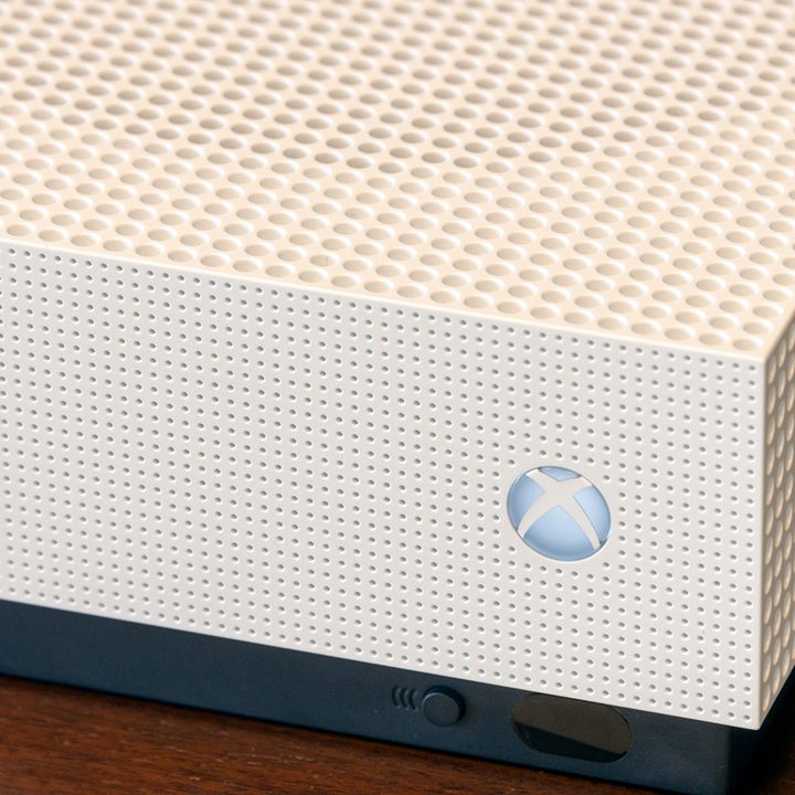 Xbox One S