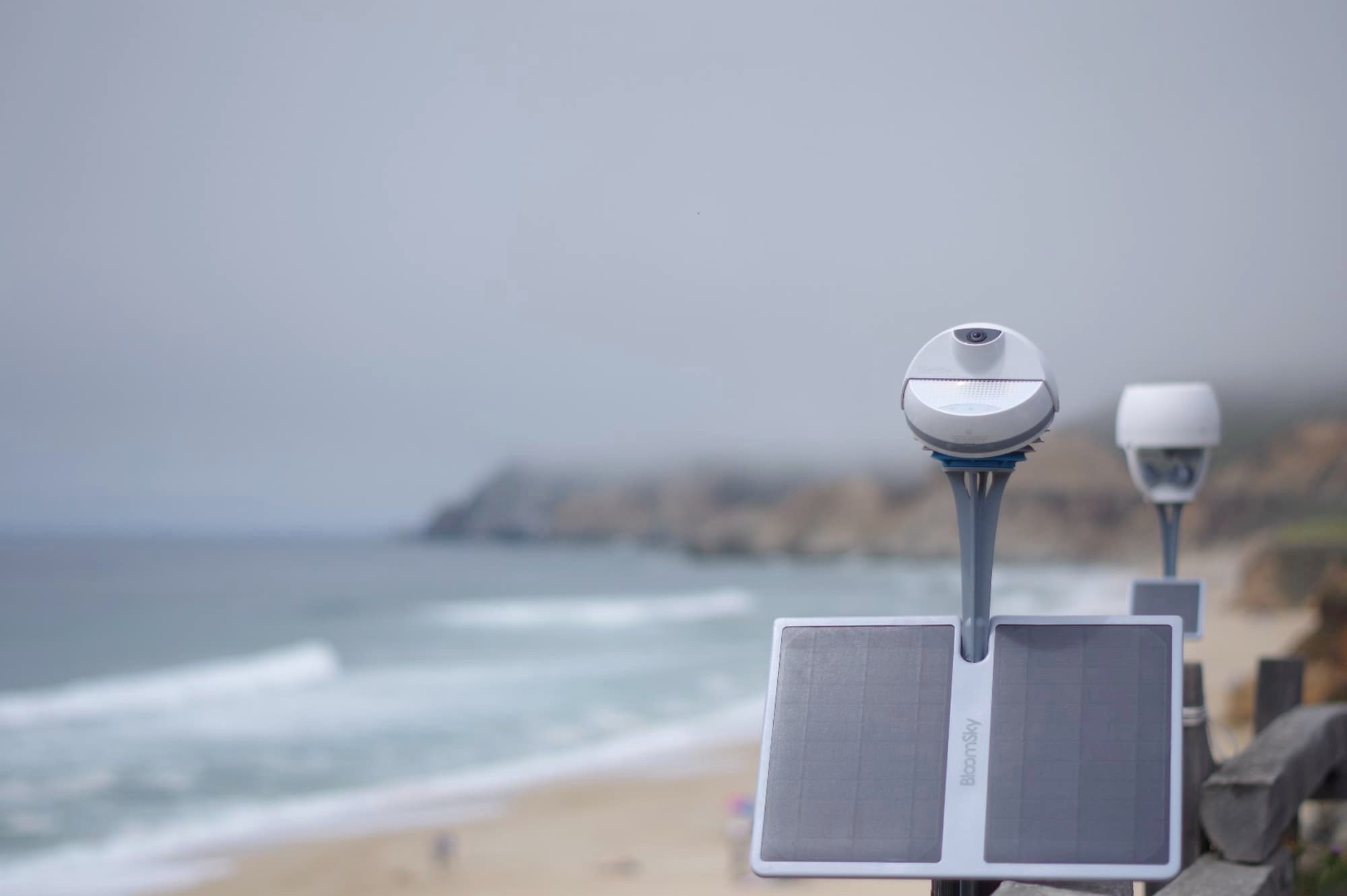 smart weather station kickstarter bloomsky sky2 storm 2