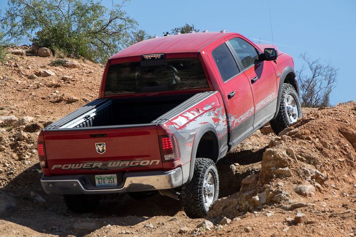 2016-RAM-2500-Power-Wagon-_008