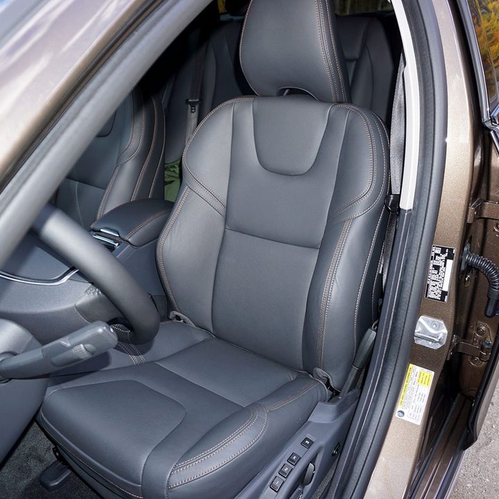 2017 Volvo V60 Cross Country