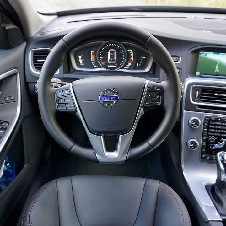 2017 Volvo V60 Cross Country