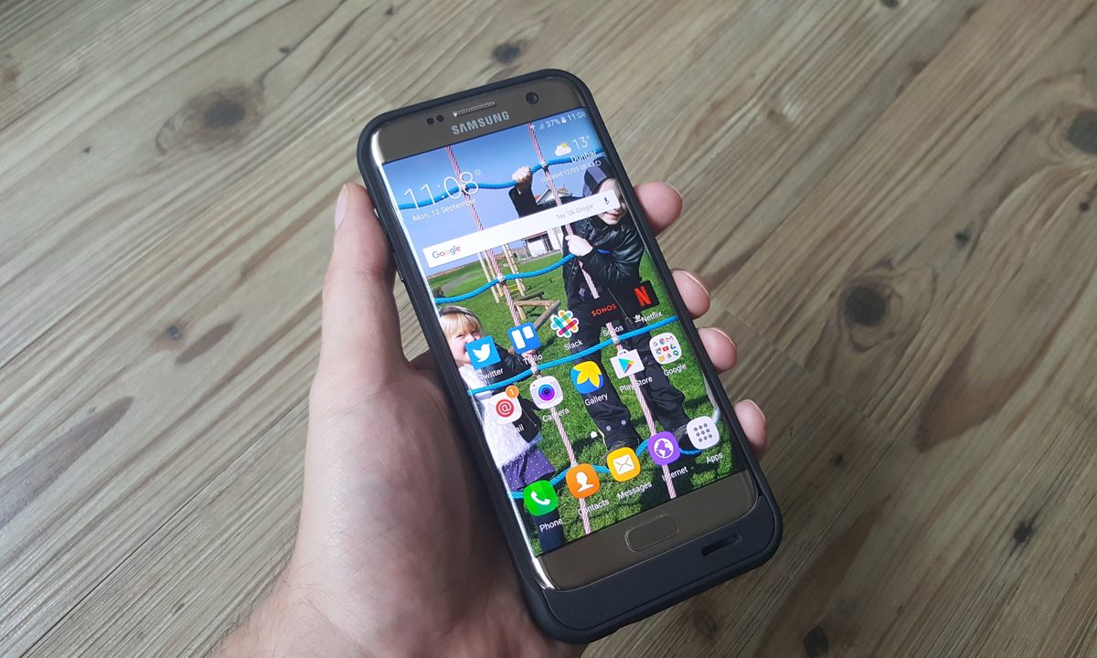 Incipio Offgrid Backup Wireless Charging Battery Case