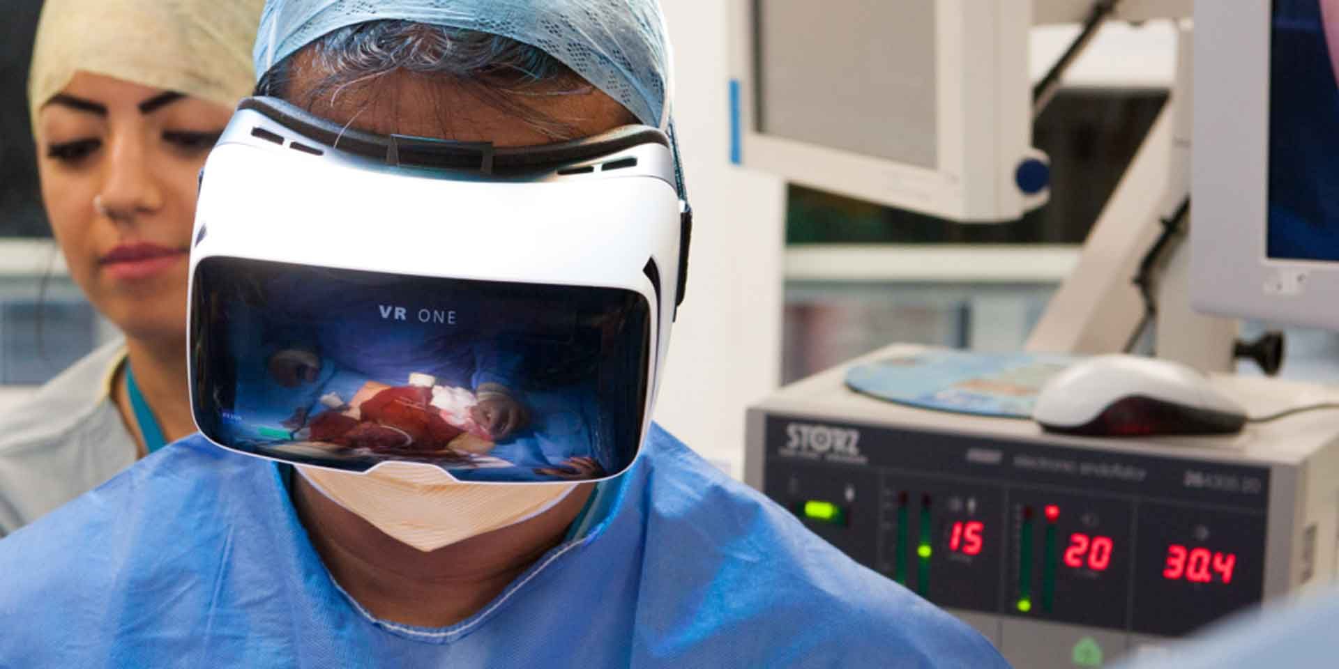 Oculus-Rift-in-the-Operating-Room