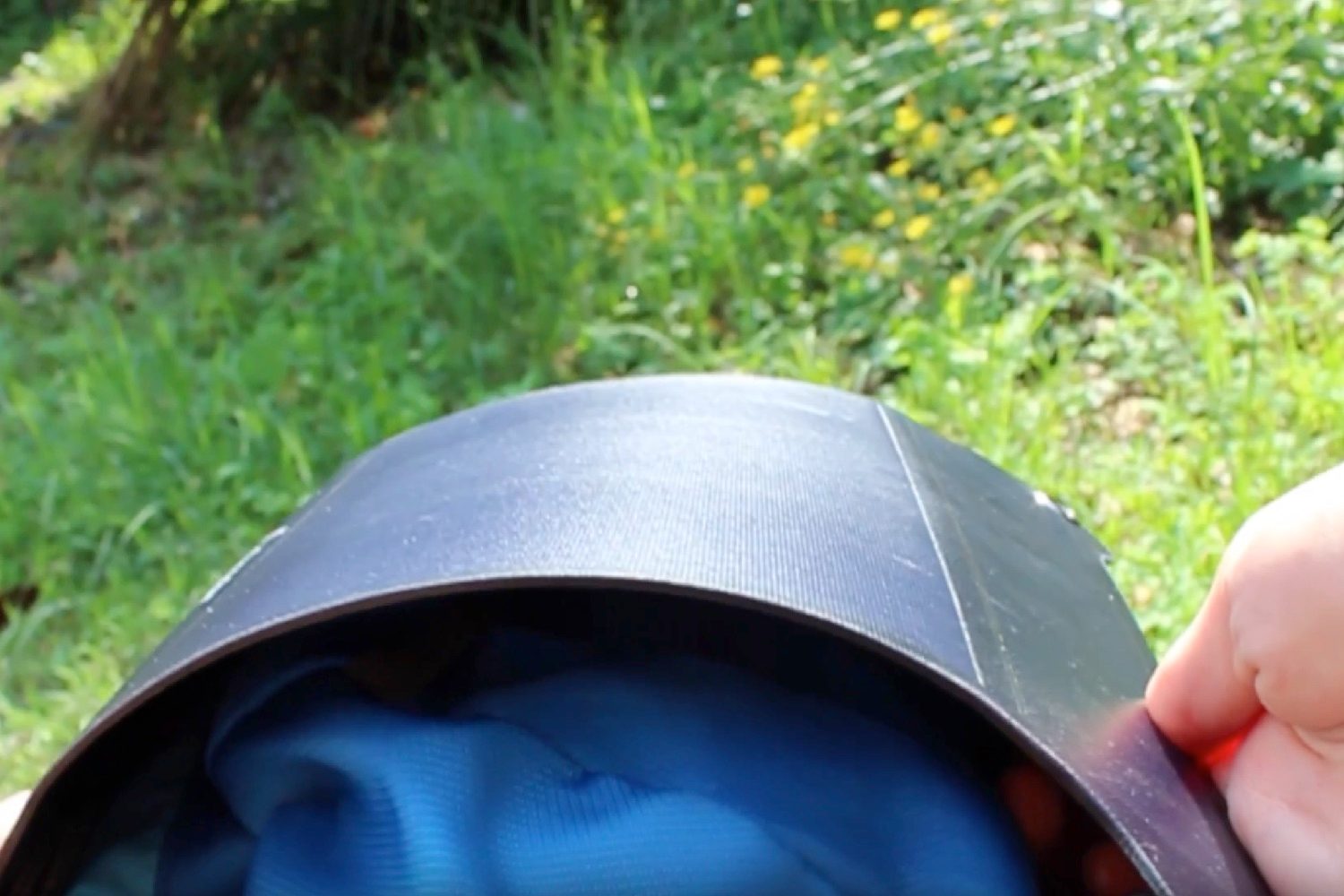 flexible solar panel kickstarter sunnybag leaf sunnybag2