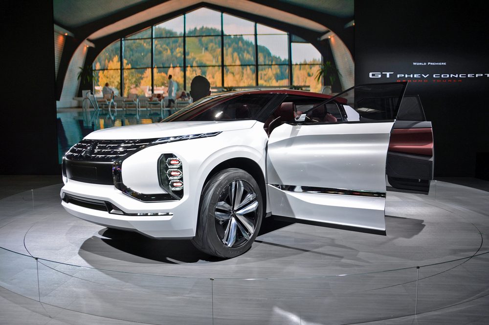 Mitsubishi GT-PHEV concept