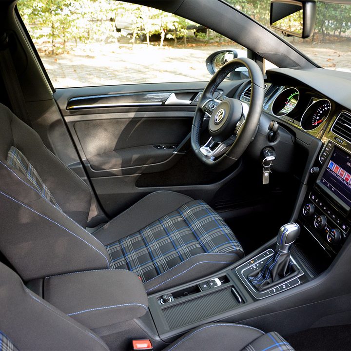 2016 Volkswagen Golf GTE