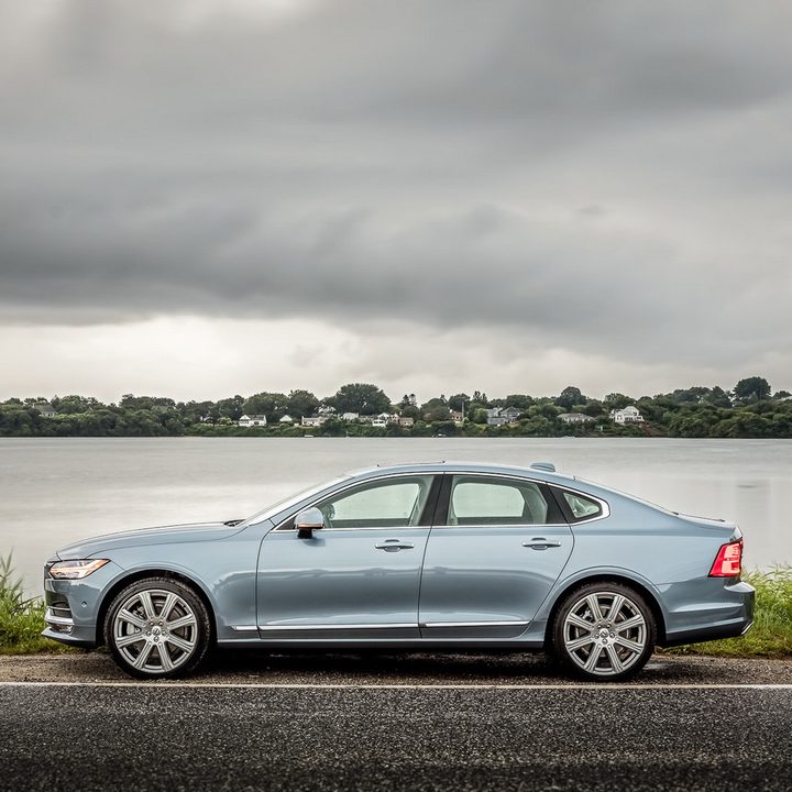 2017 Volvo S90 T6