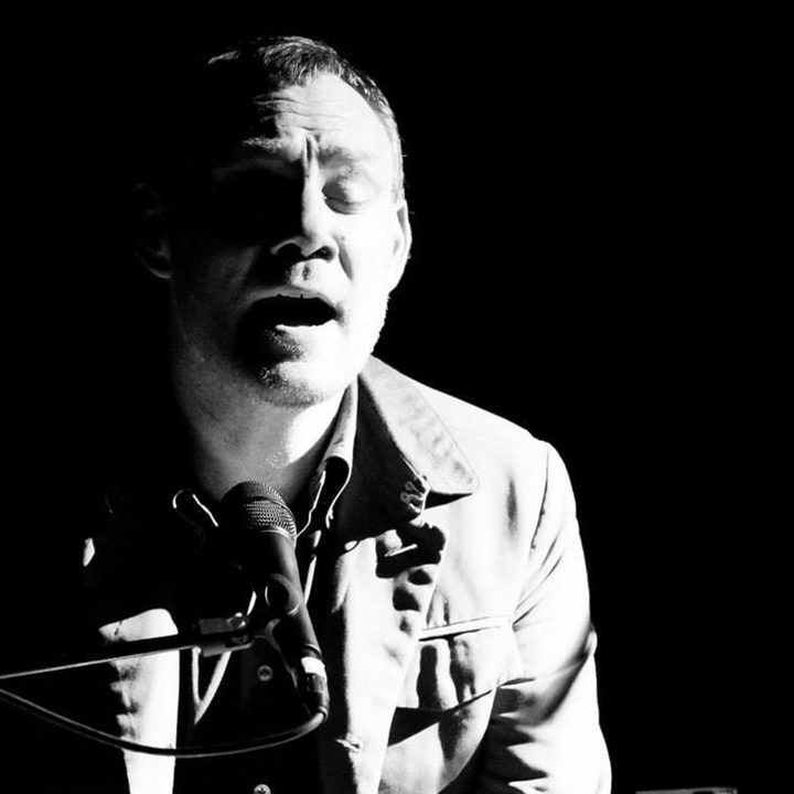 superstar singer david gray discusses new best of album 02