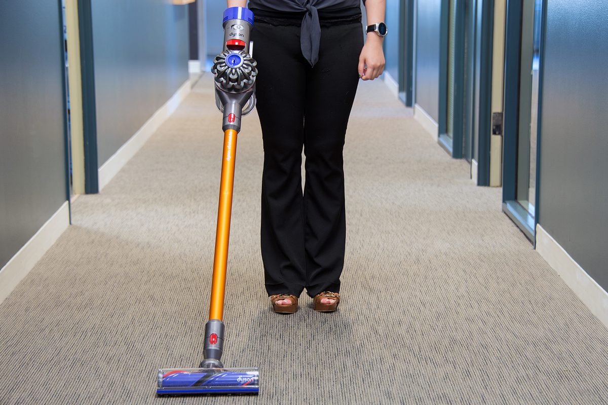 Dyson V8