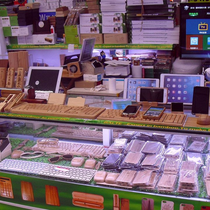meeting a chinese online retailer in shenzhen hongqiao bei street electronics market 4